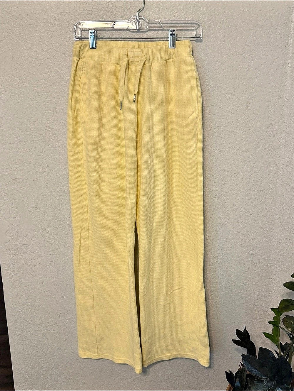 Comfort Wide Leg Pants in Yellow Size Small
